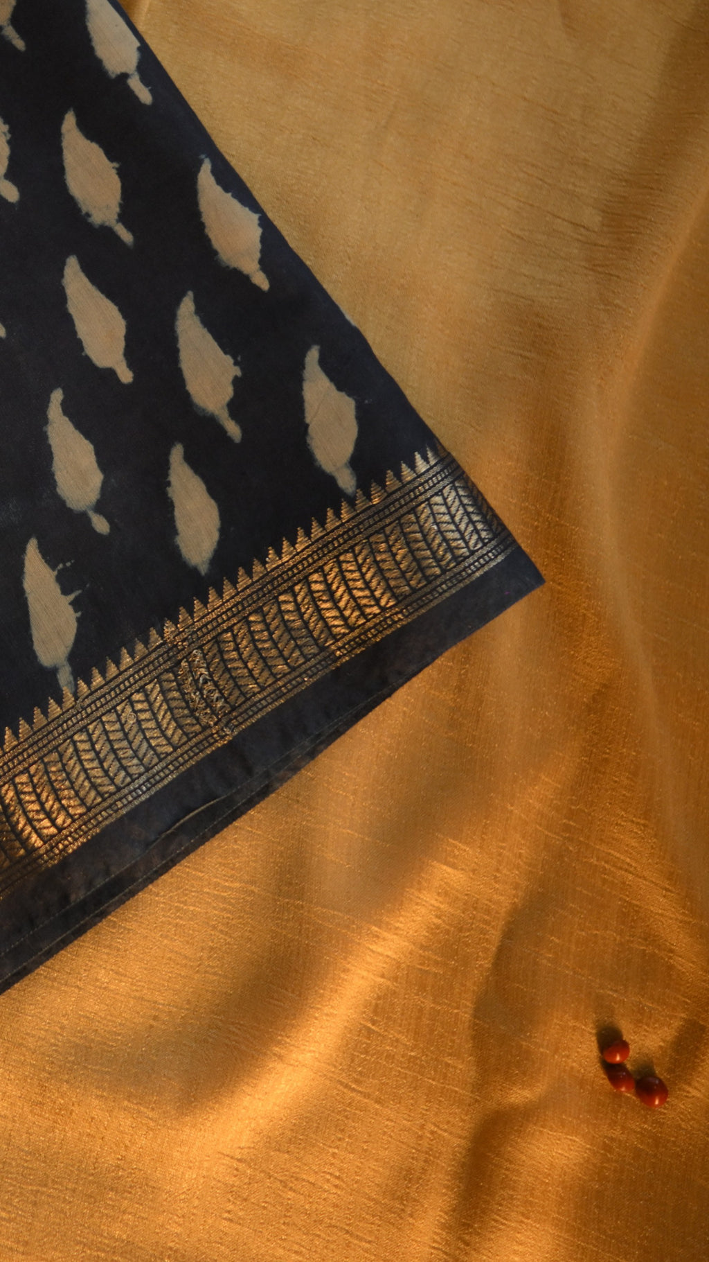 Maheshwari Art Silk Block Printed Saree - Potai Dabu Print KM4B024
