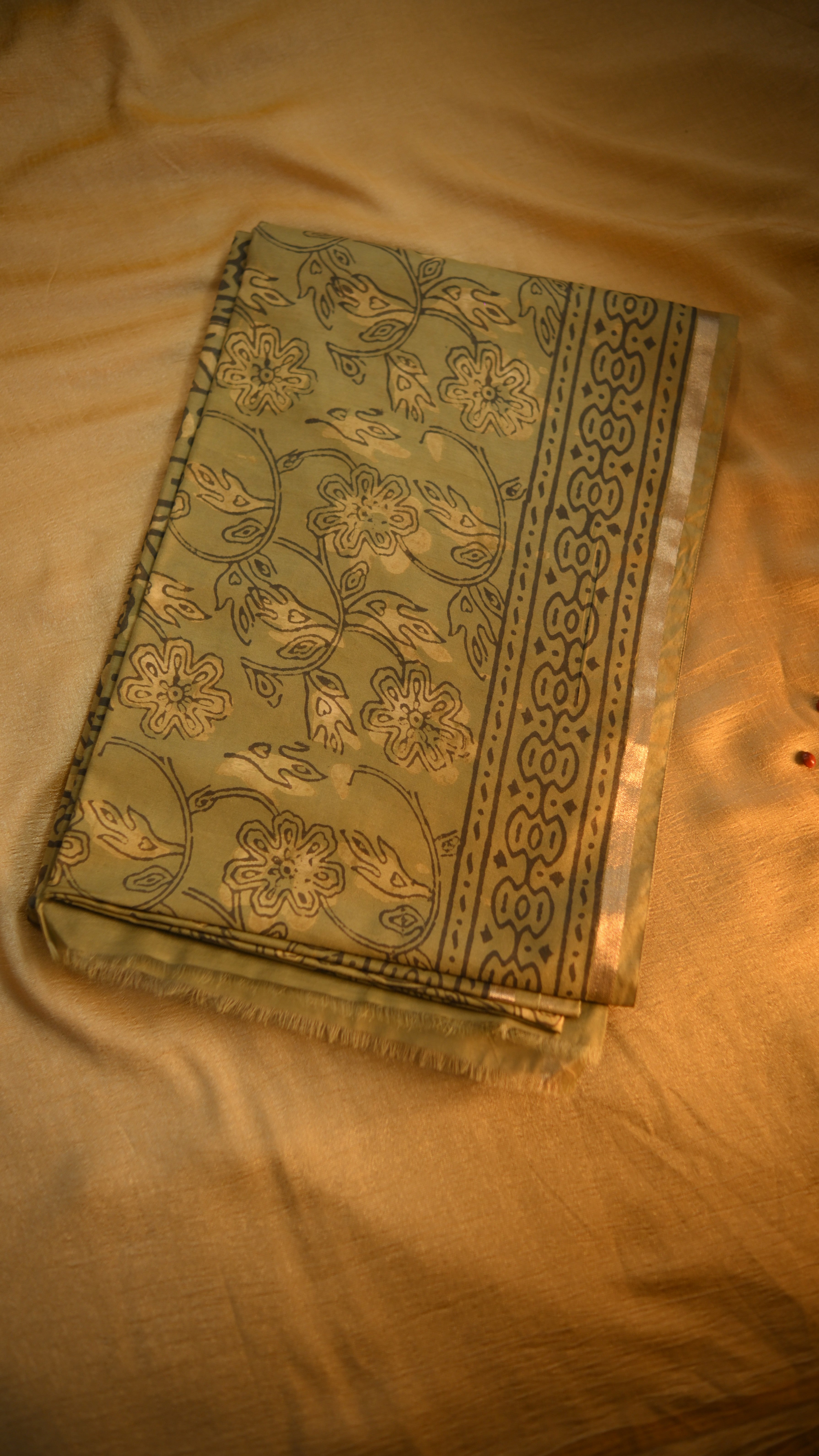 Handloom Art Silk Syahi Dabu Block Printed Saree KM4B023