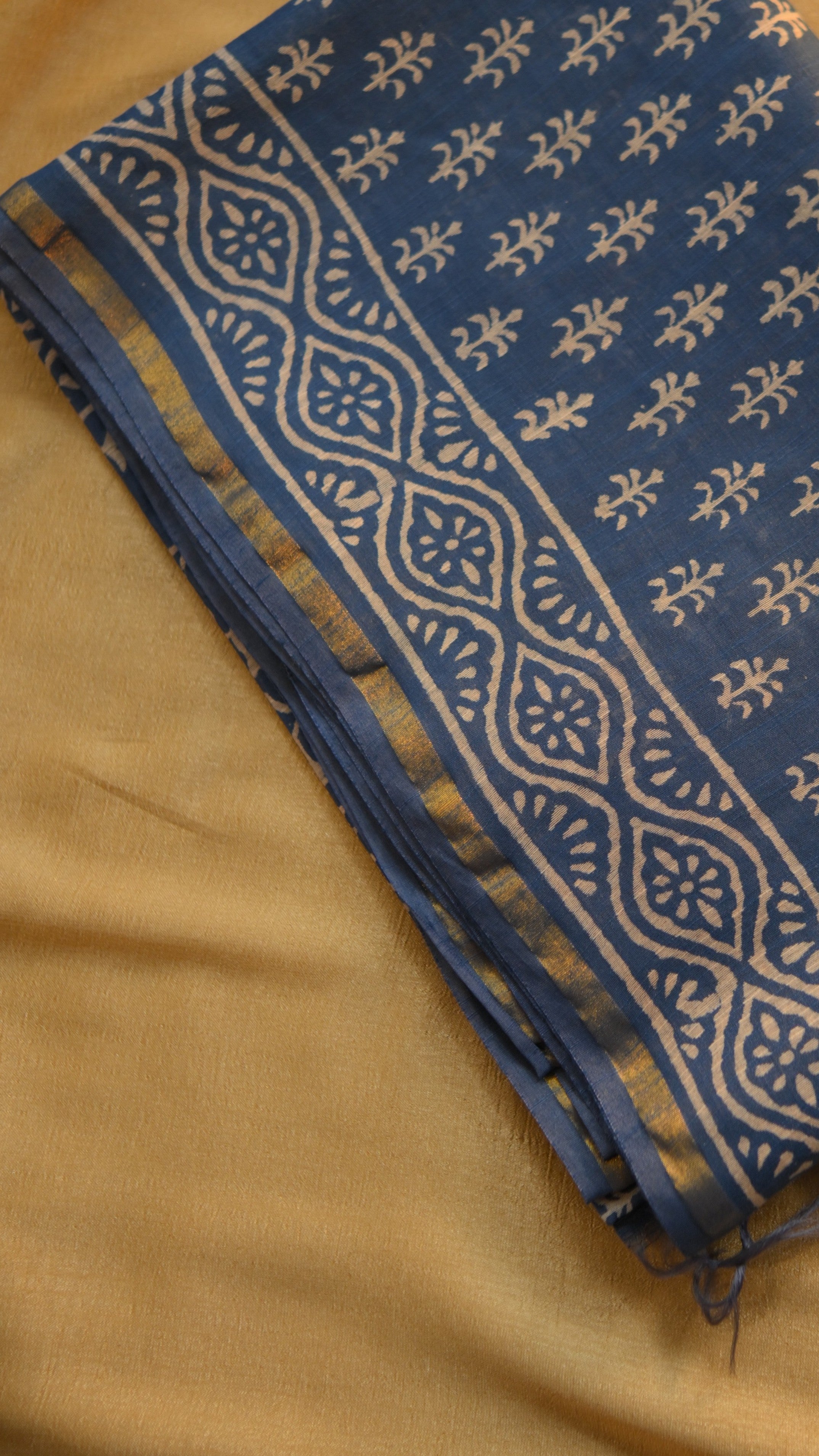 Handloom Art Silk Block Printed Saree KM4B016
