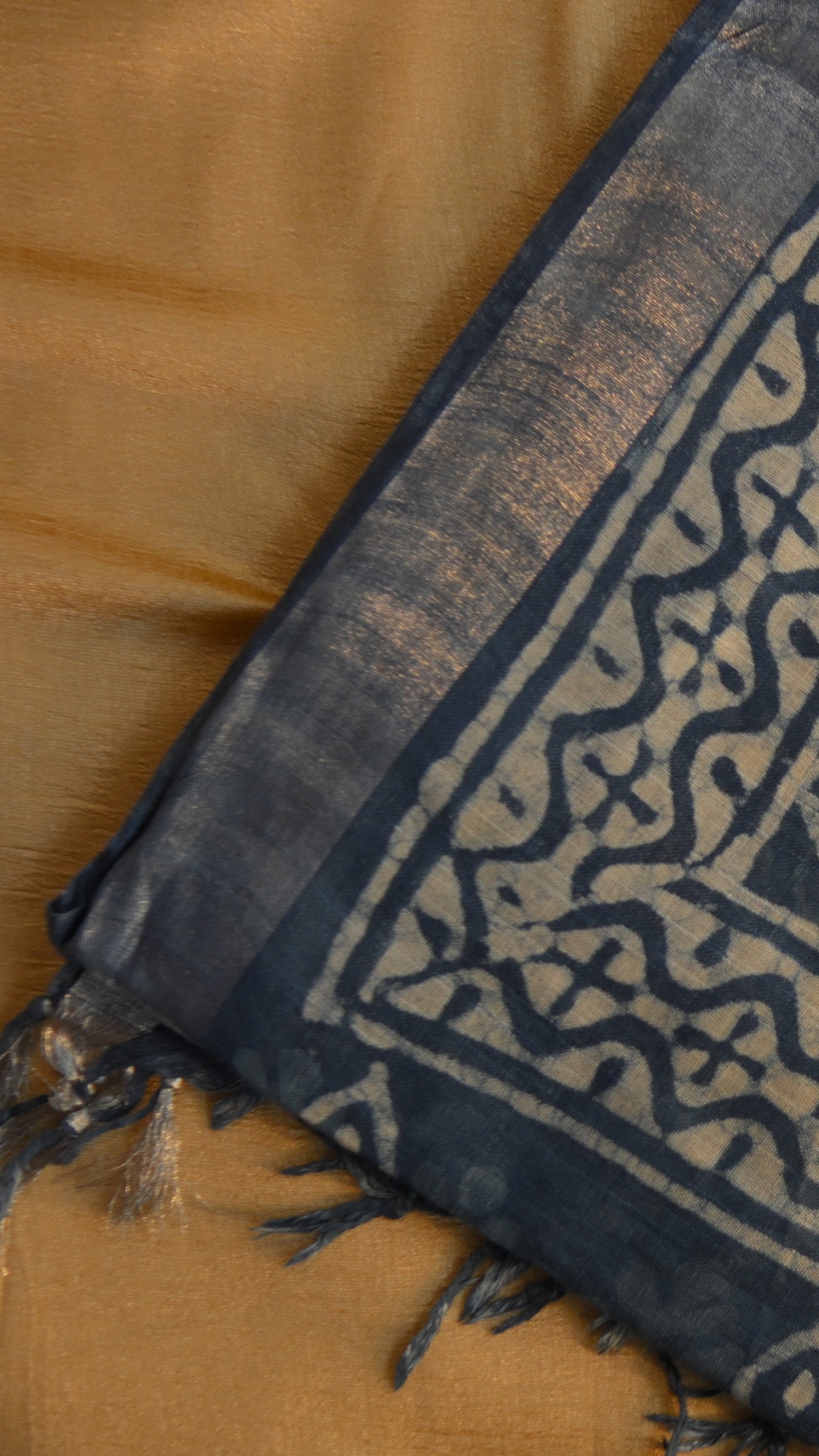 Art Linen Bagru/Dabu Print Saree KM4B018