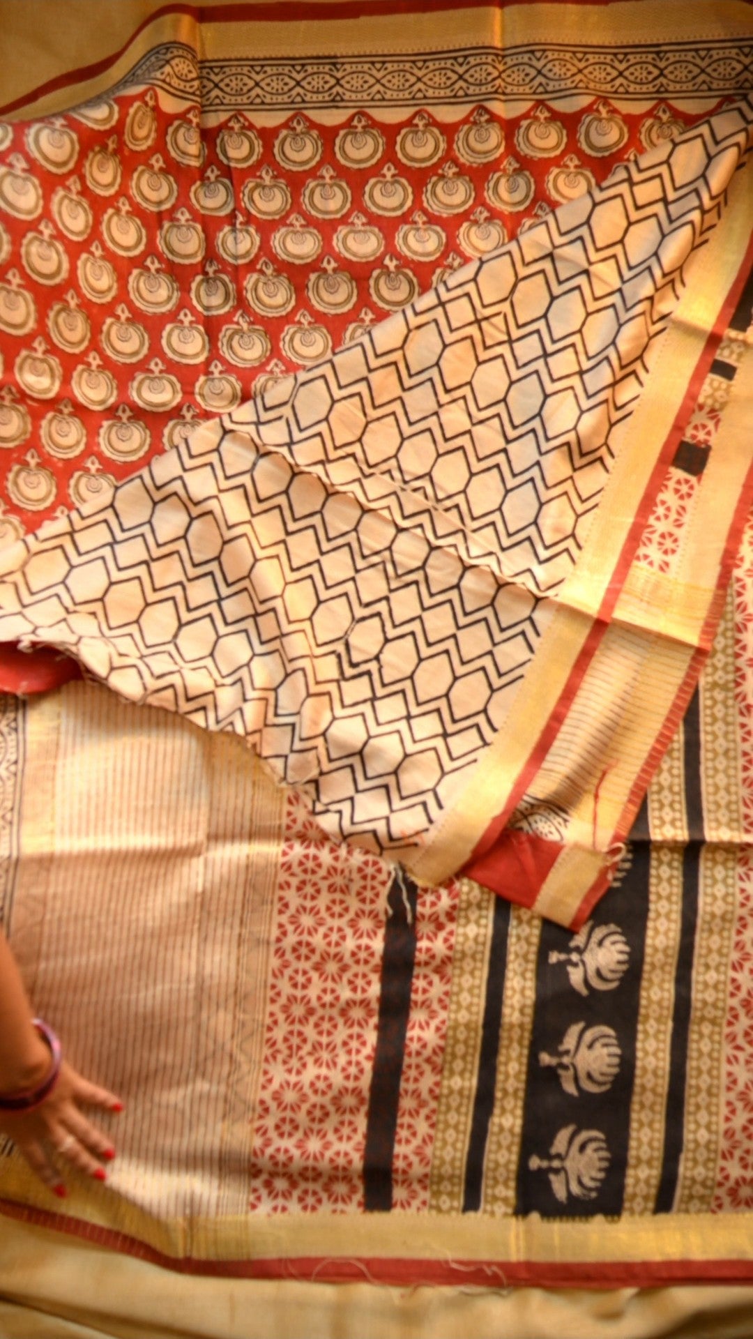 Maheshwari Art Silk Block Print Saree - Bagru Print KM4B005