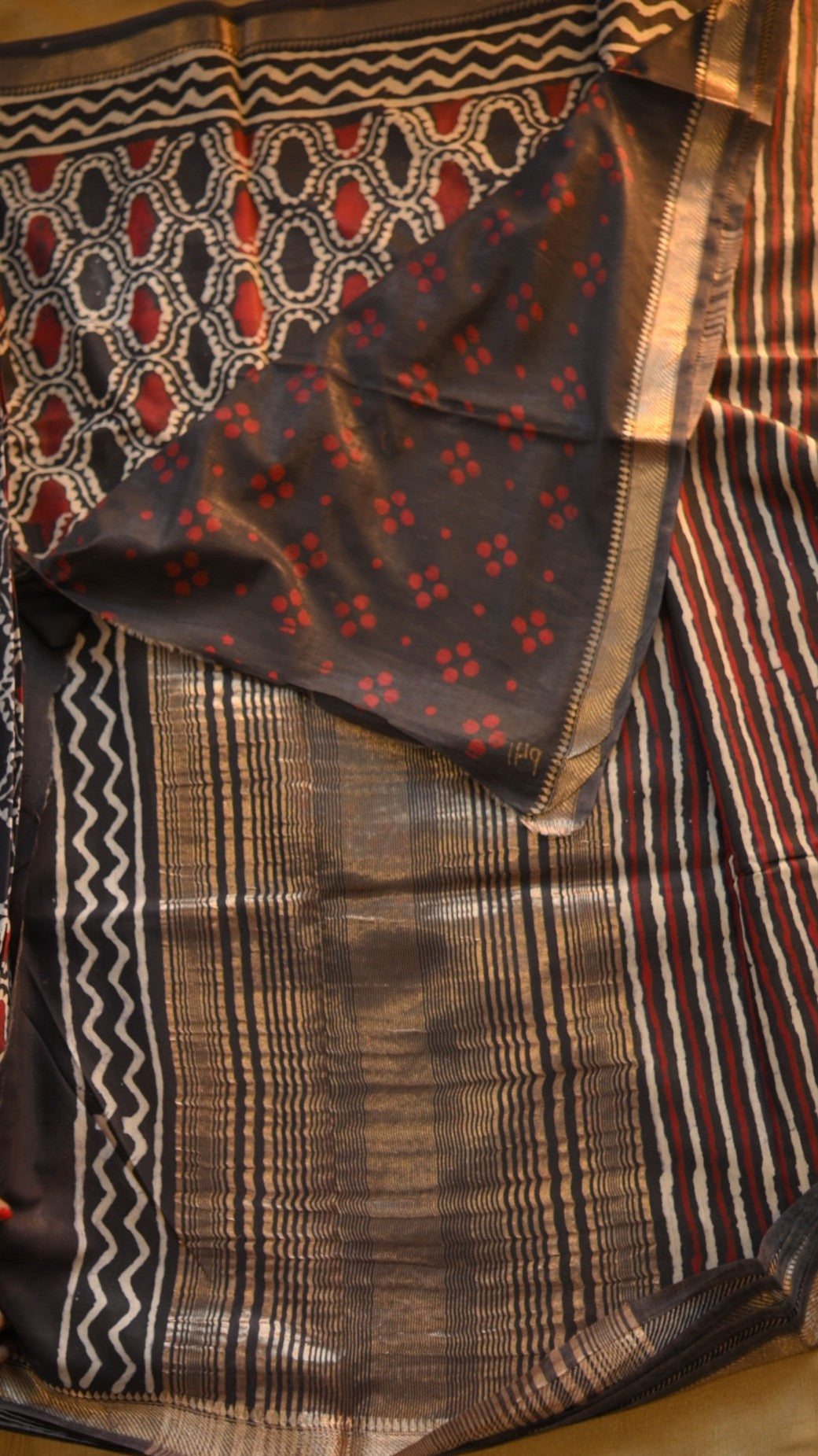 Maheshwari Art Silk Block Printed Saree - Neptol Dabu Print KM4B006